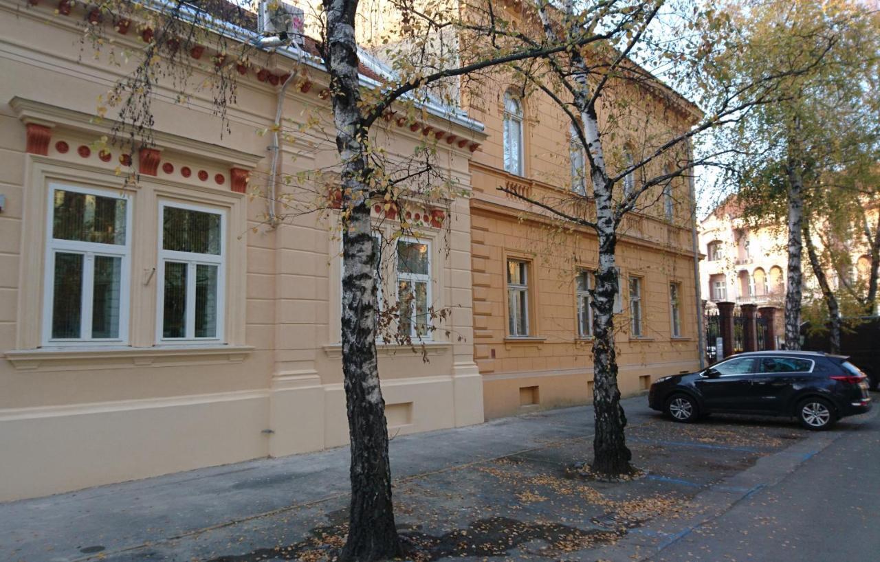 Konzul -Top Apartment, Strict Center, Parking Осієк Екстер'єр фото